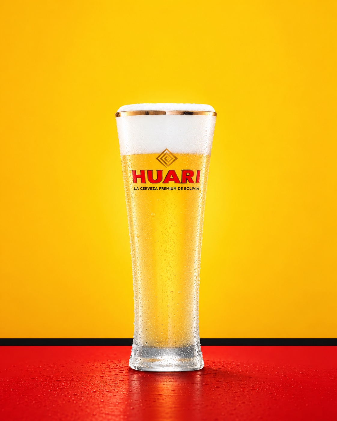 Chopp Huari servido en vaso alto